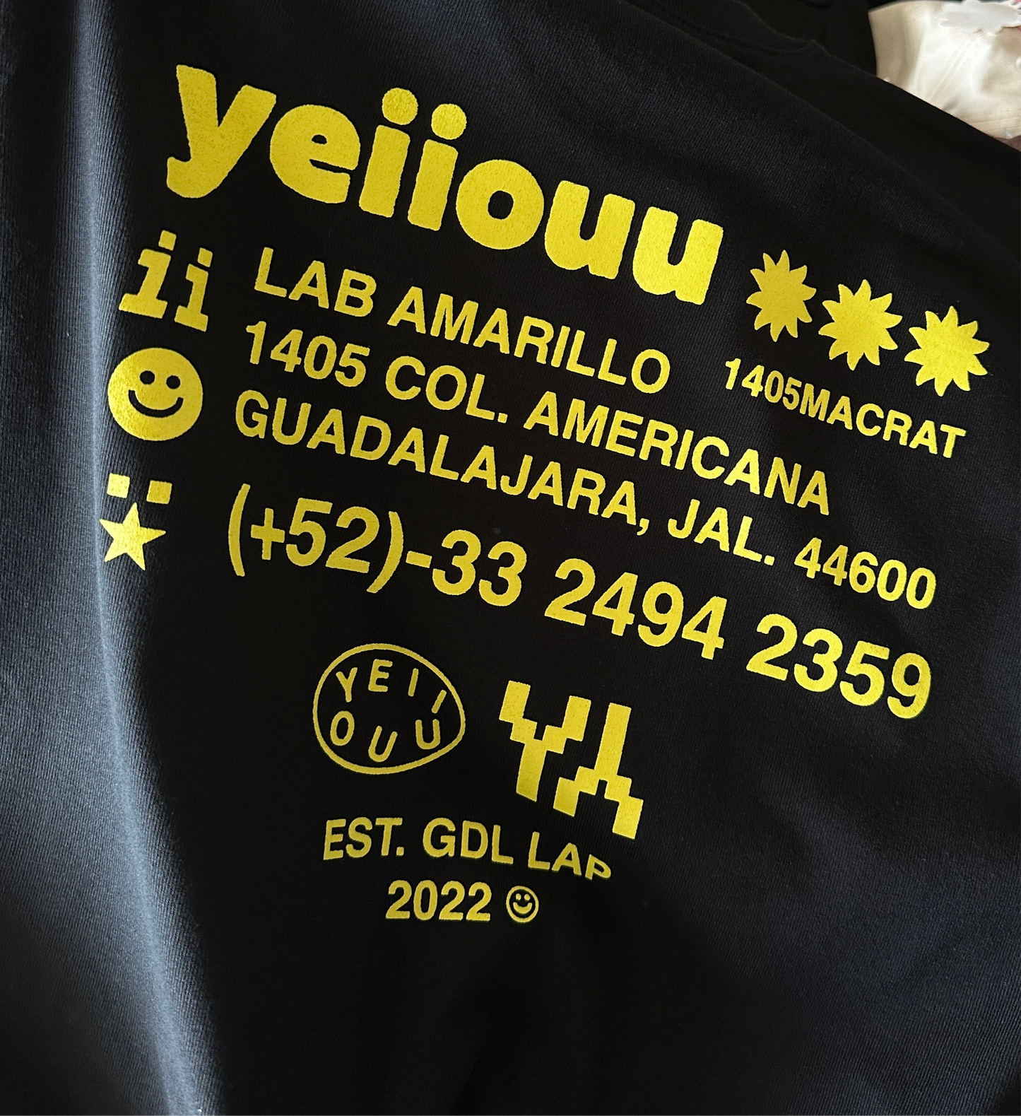 01800-YEIIOUU